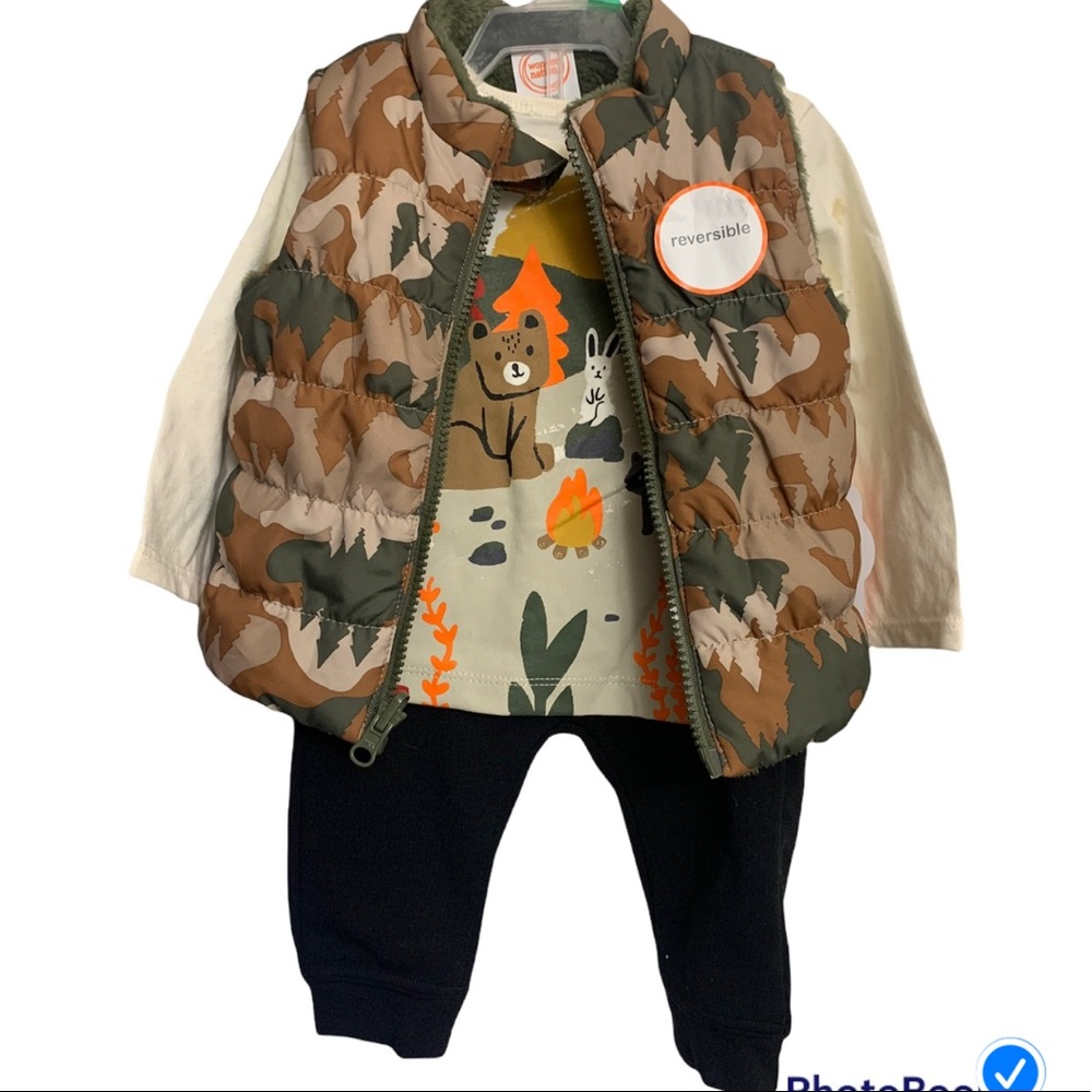 NWT 3 piece set with reversible vest size 6/9 months